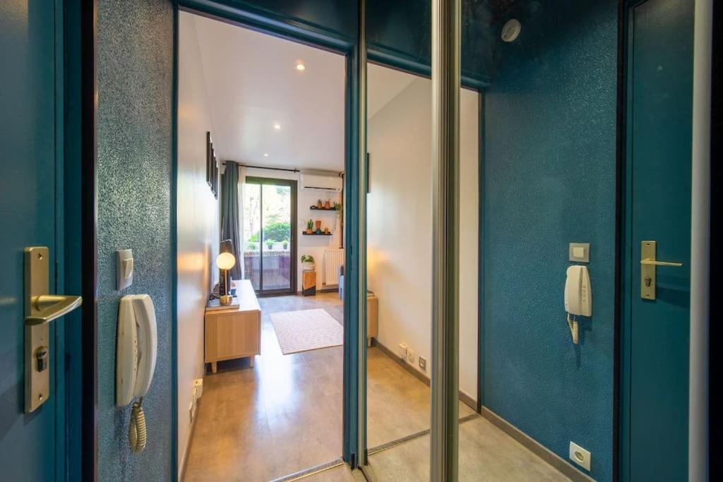 Air-Conditioned Apartment With Private Parking Marseille Exteriör bild